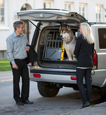 MIM Safe Variocage Double Crate for Large Breed Dogs in use